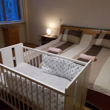 Center Apartment *